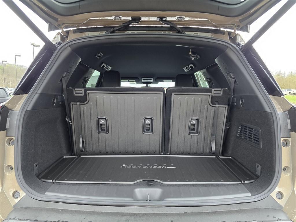 new 2025 Nissan Pathfinder car, priced at $45,500