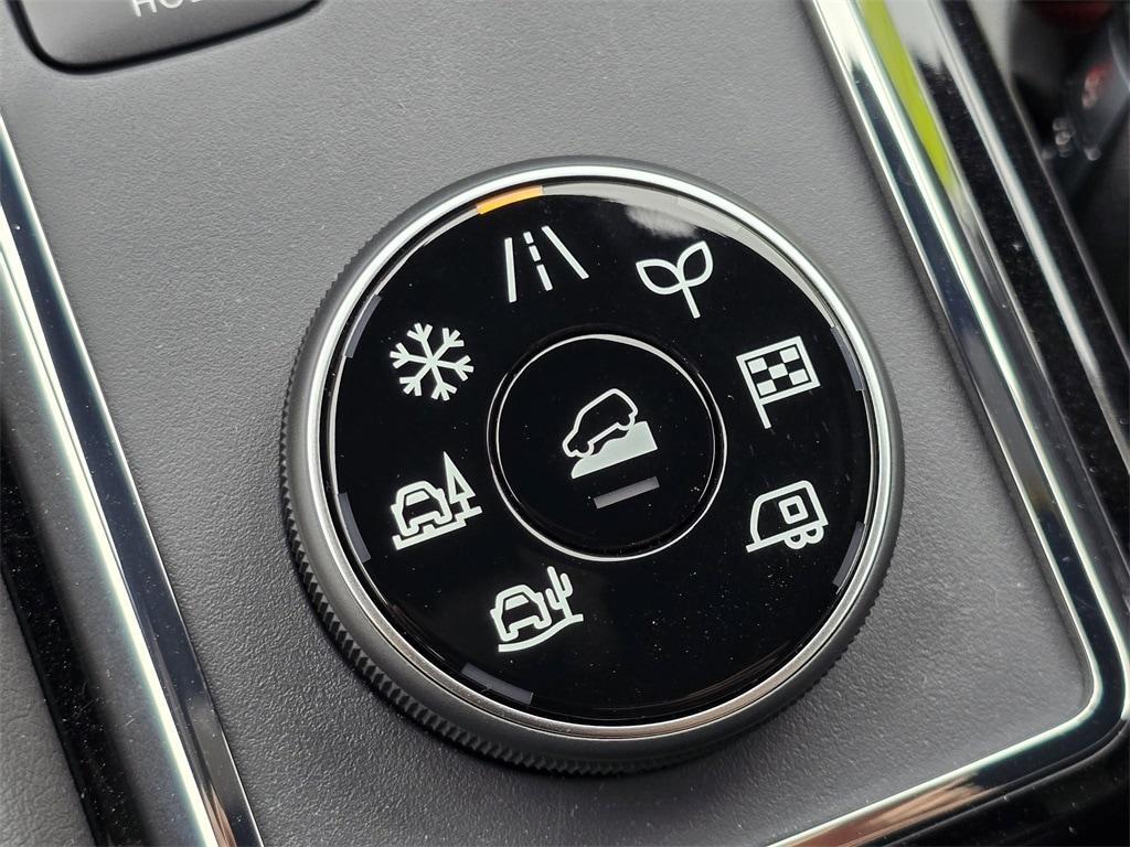 new 2025 Nissan Pathfinder car, priced at $45,500