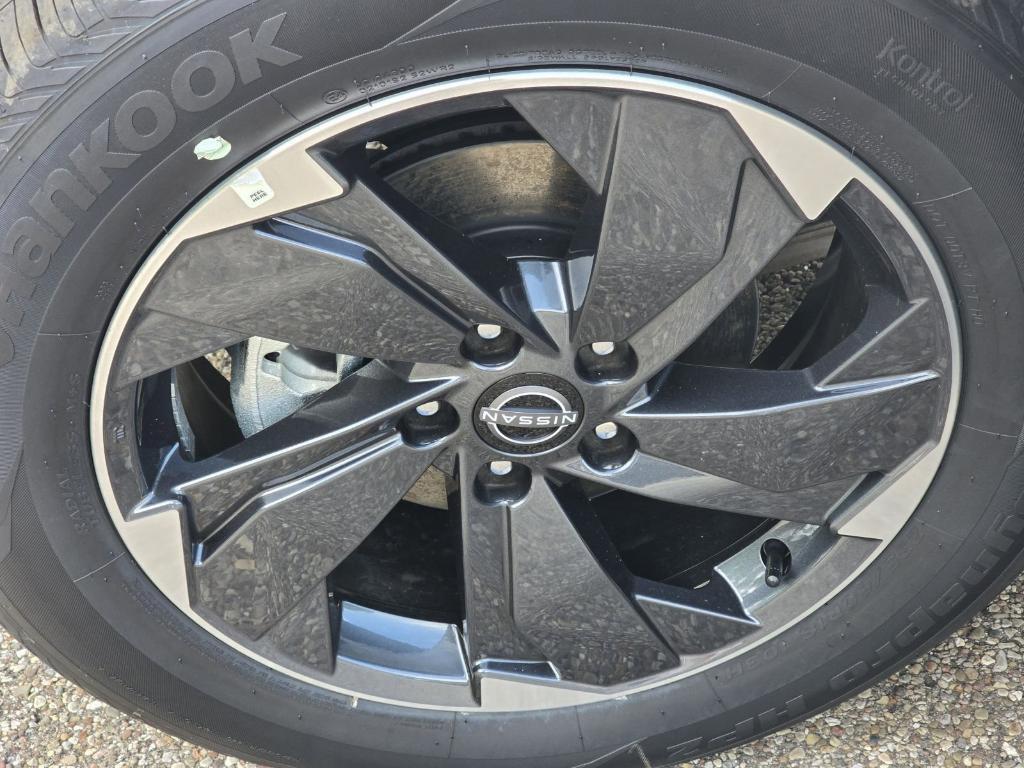 new 2025 Nissan Rogue car, priced at $33,835