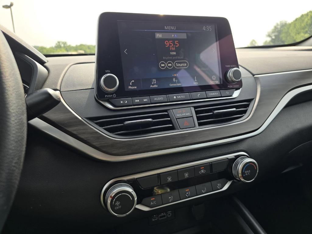 new 2025 Nissan Altima car, priced at $30,265