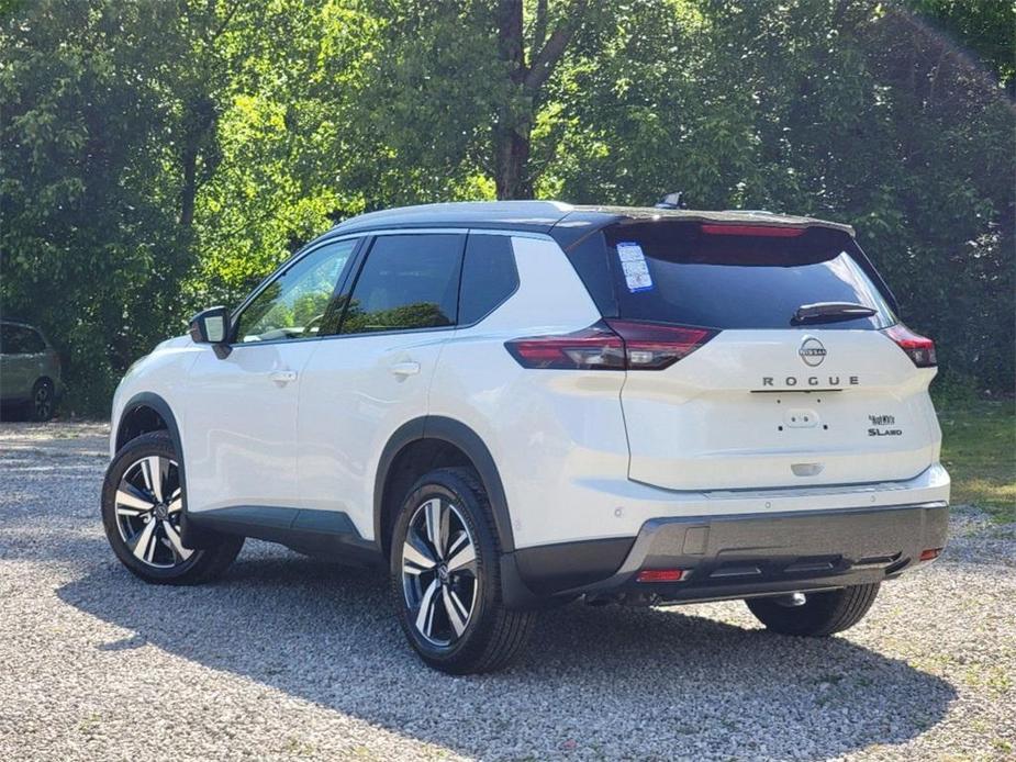 new 2024 Nissan Rogue car, priced at $40,000