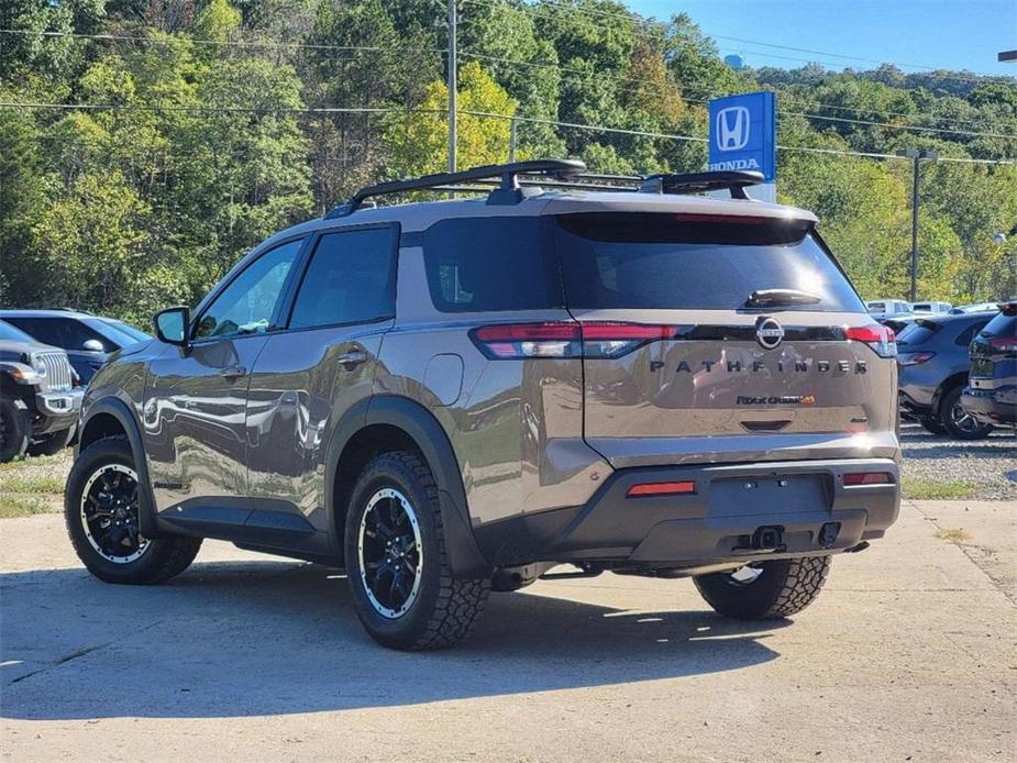 new 2024 Nissan Pathfinder car, priced at $45,375