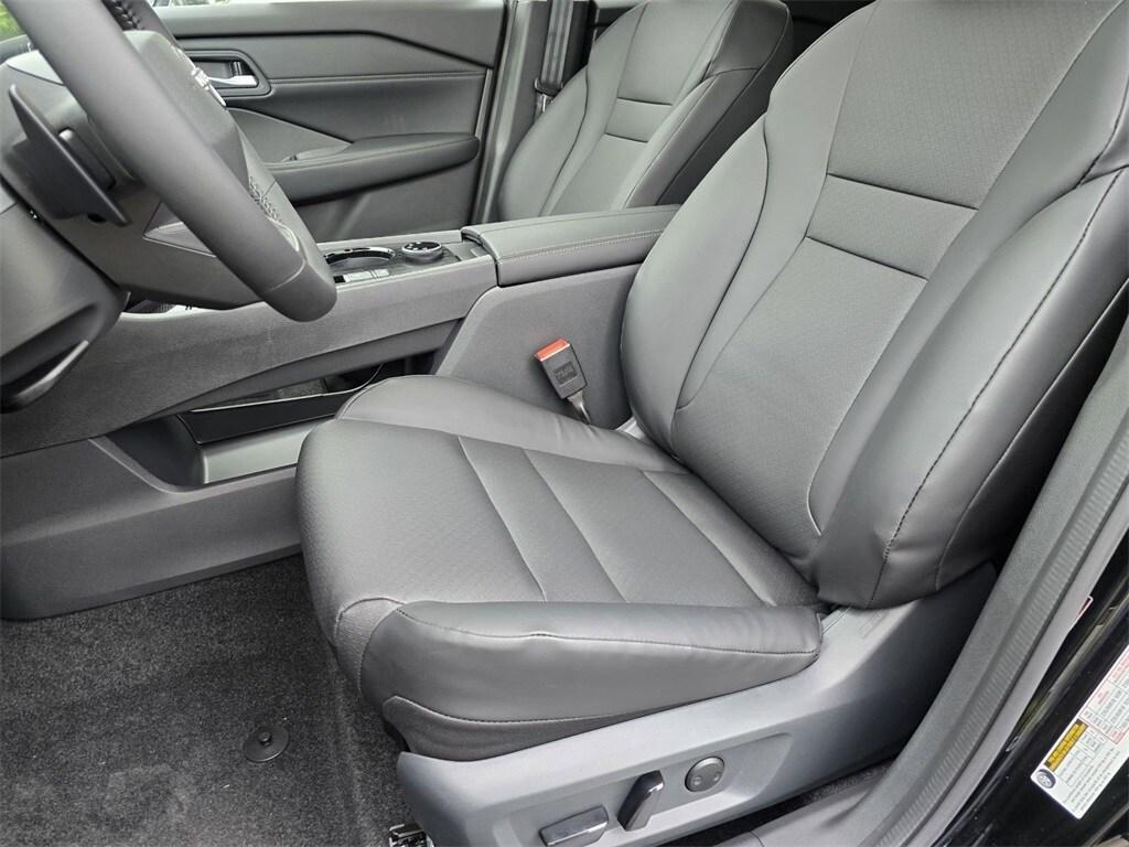 new 2025 Nissan Rogue car