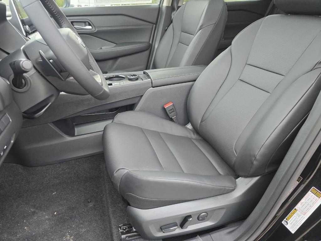 new 2026 Nissan Rogue car, priced at $33,000