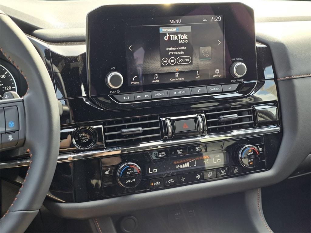 new 2025 Nissan Pathfinder car, priced at $46,675