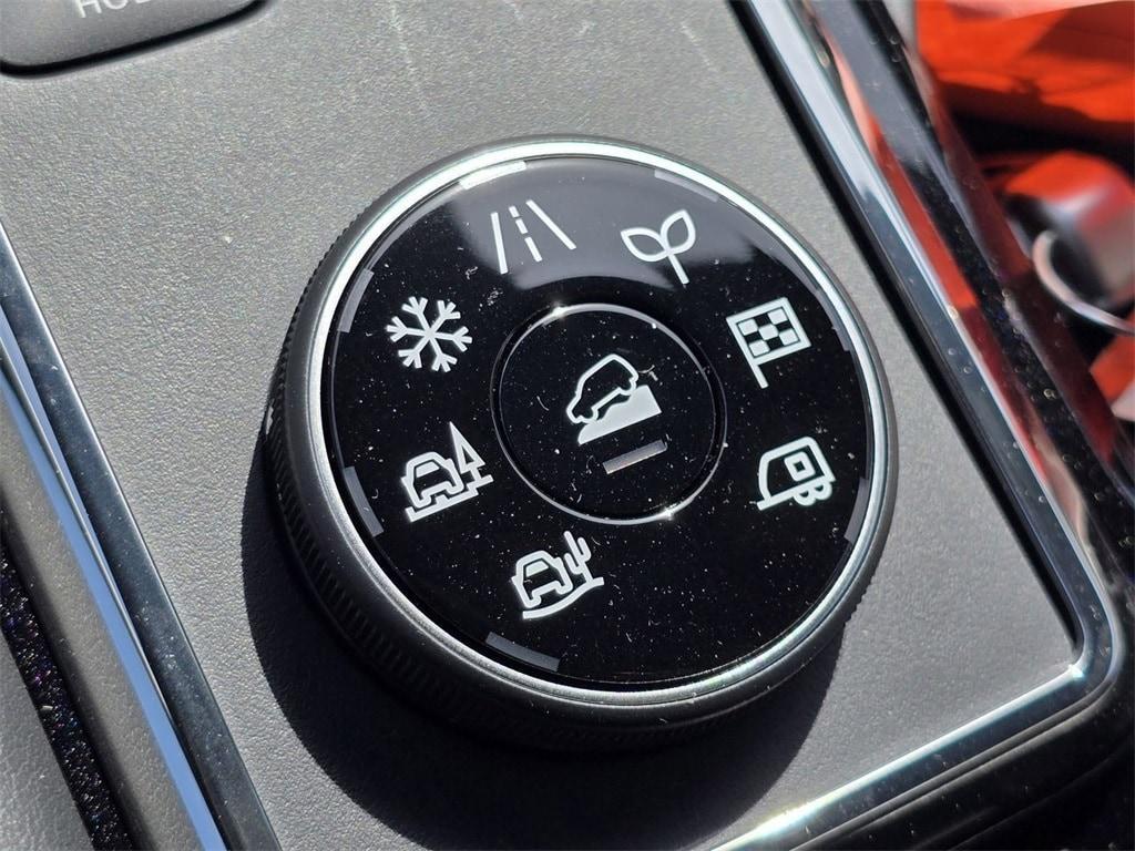 new 2025 Nissan Pathfinder car, priced at $46,675