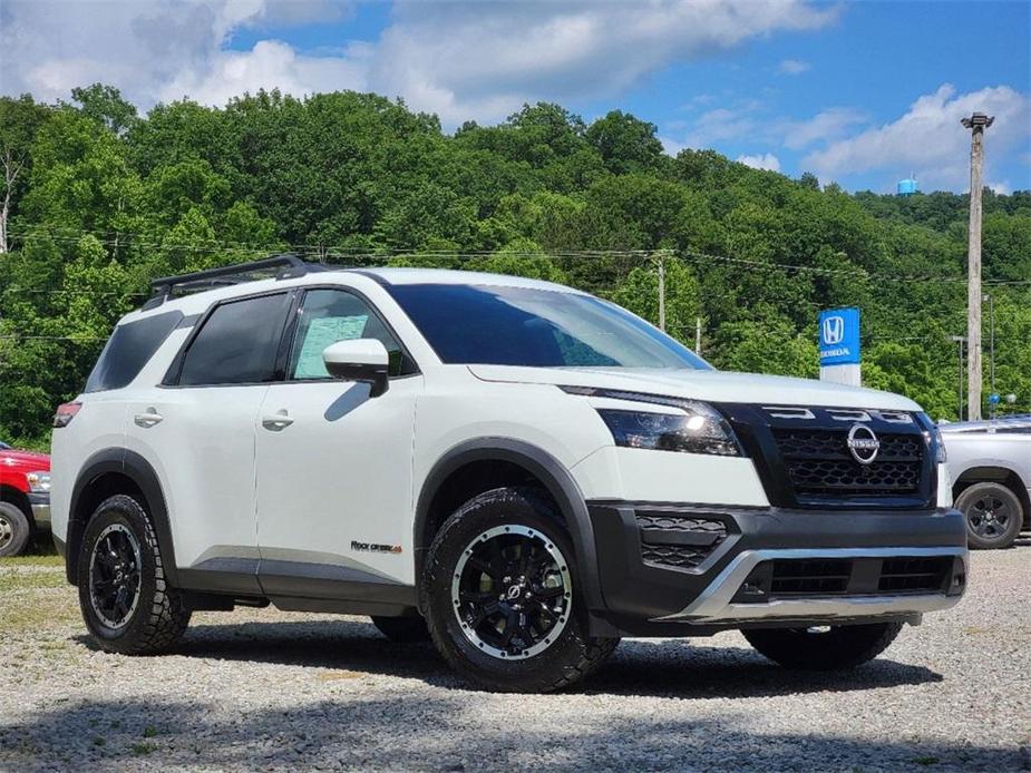 new 2024 Nissan Pathfinder car, priced at $46,450