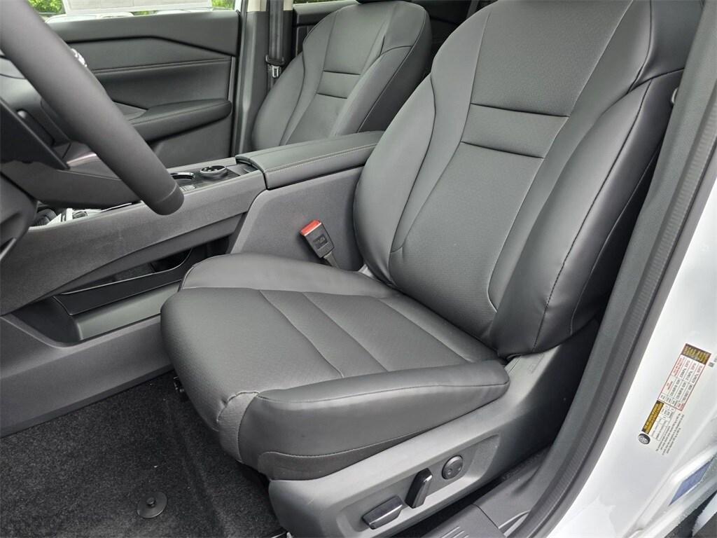 new 2025 Nissan Rogue car