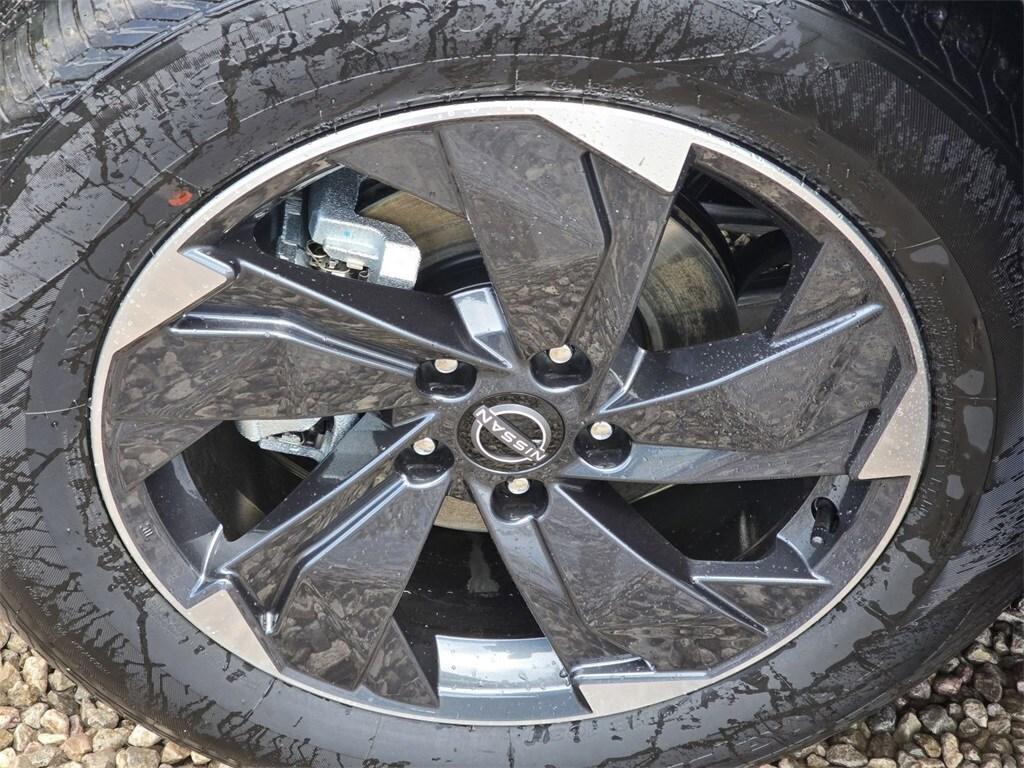 new 2025 Nissan Rogue car, priced at $33,385