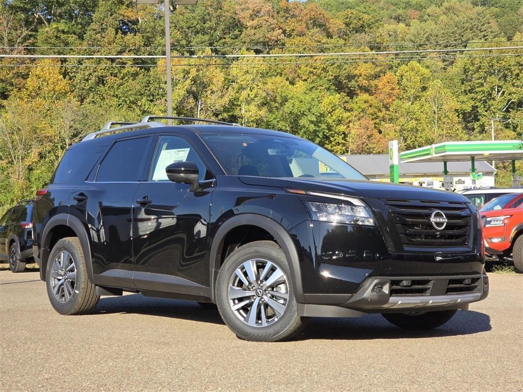 new 2025 Nissan Pathfinder car, priced at $39,980