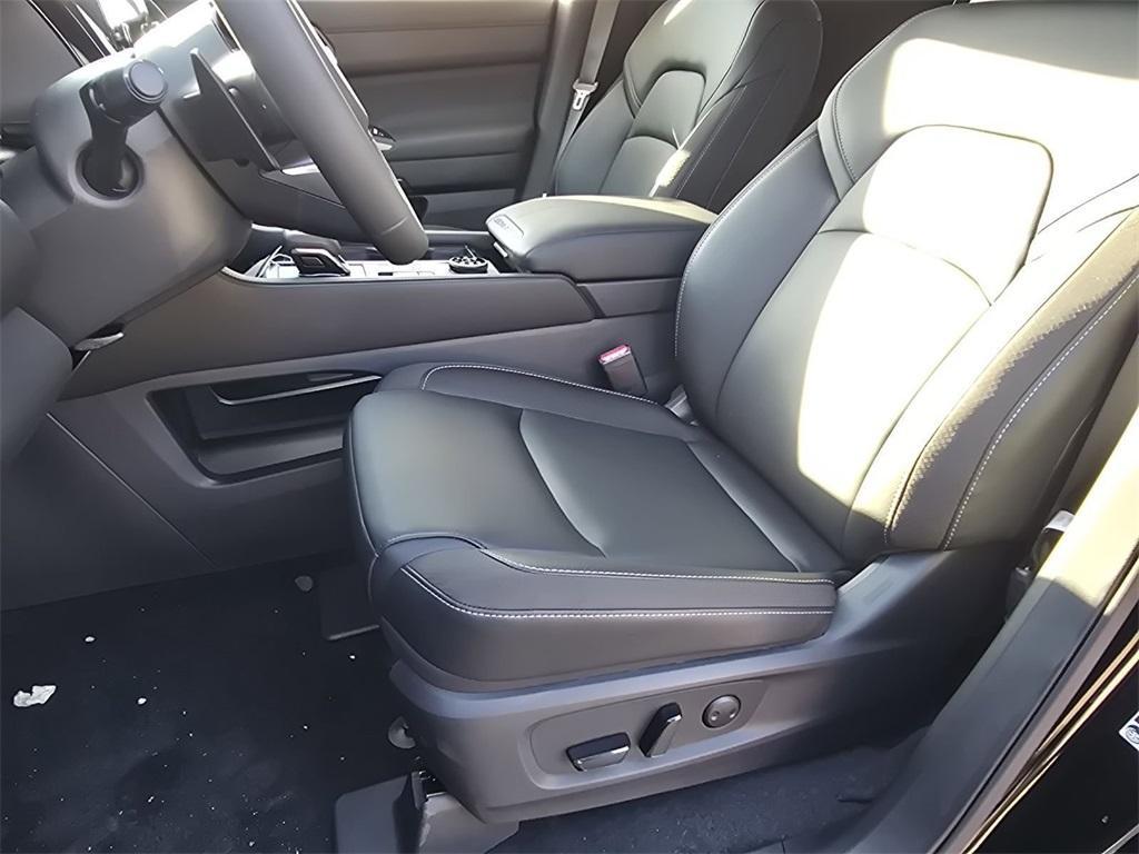 new 2025 Nissan Pathfinder car, priced at $39,980