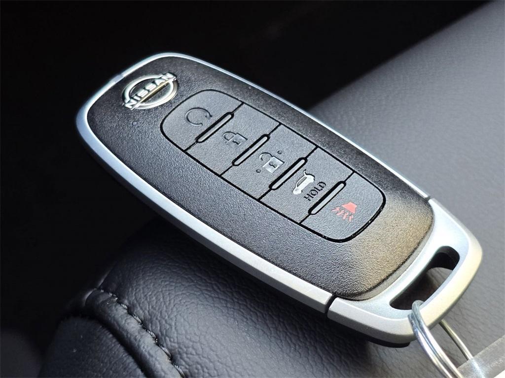 new 2025 Nissan Pathfinder car, priced at $39,980