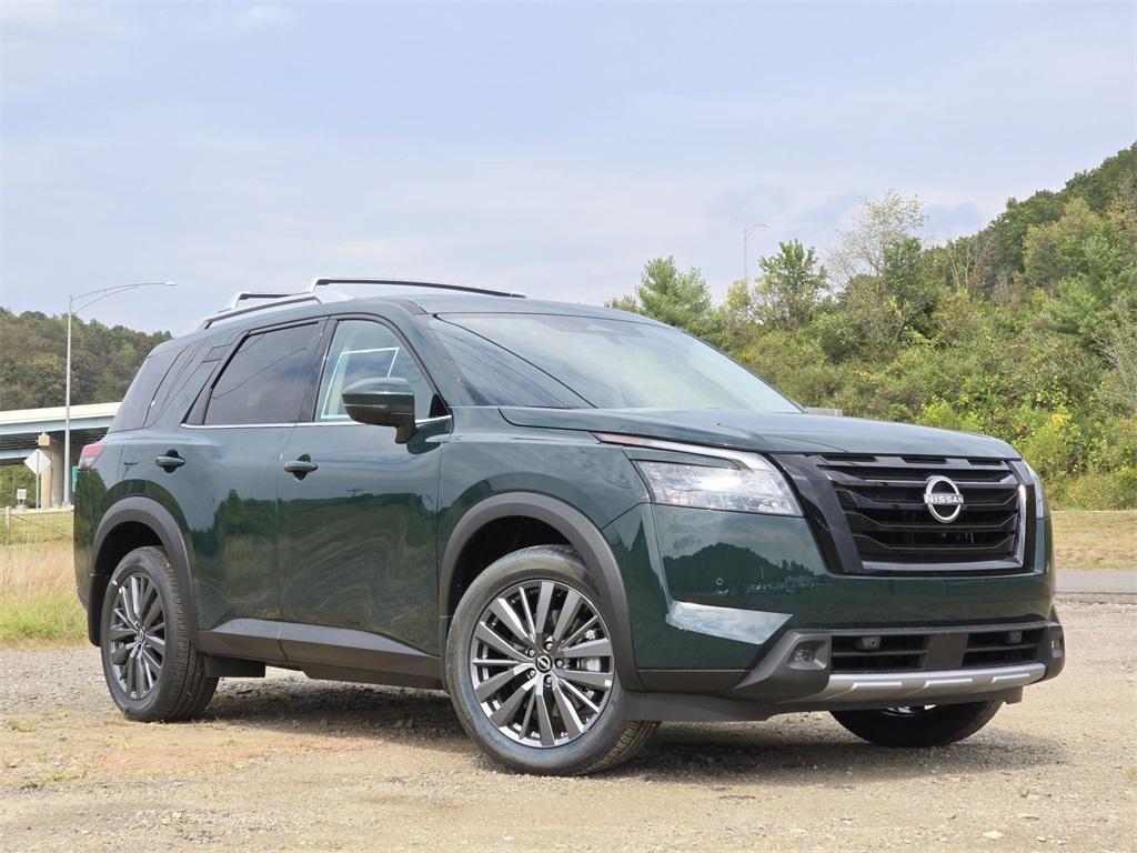 new 2025 Nissan Pathfinder car, priced at $42,980