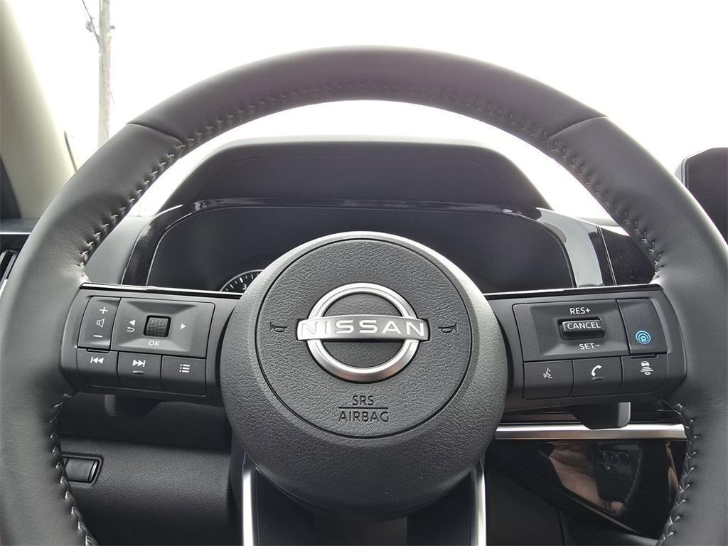 new 2025 Nissan Pathfinder car, priced at $42,980