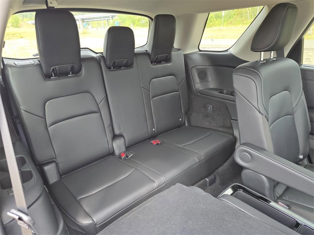new 2025 Nissan Pathfinder car, priced at $42,980