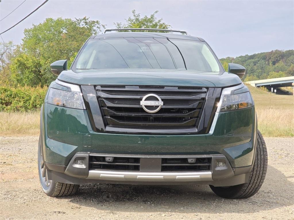 new 2025 Nissan Pathfinder car, priced at $42,980