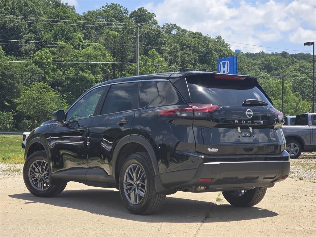 new 2025 Nissan Rogue car, priced at $32,200