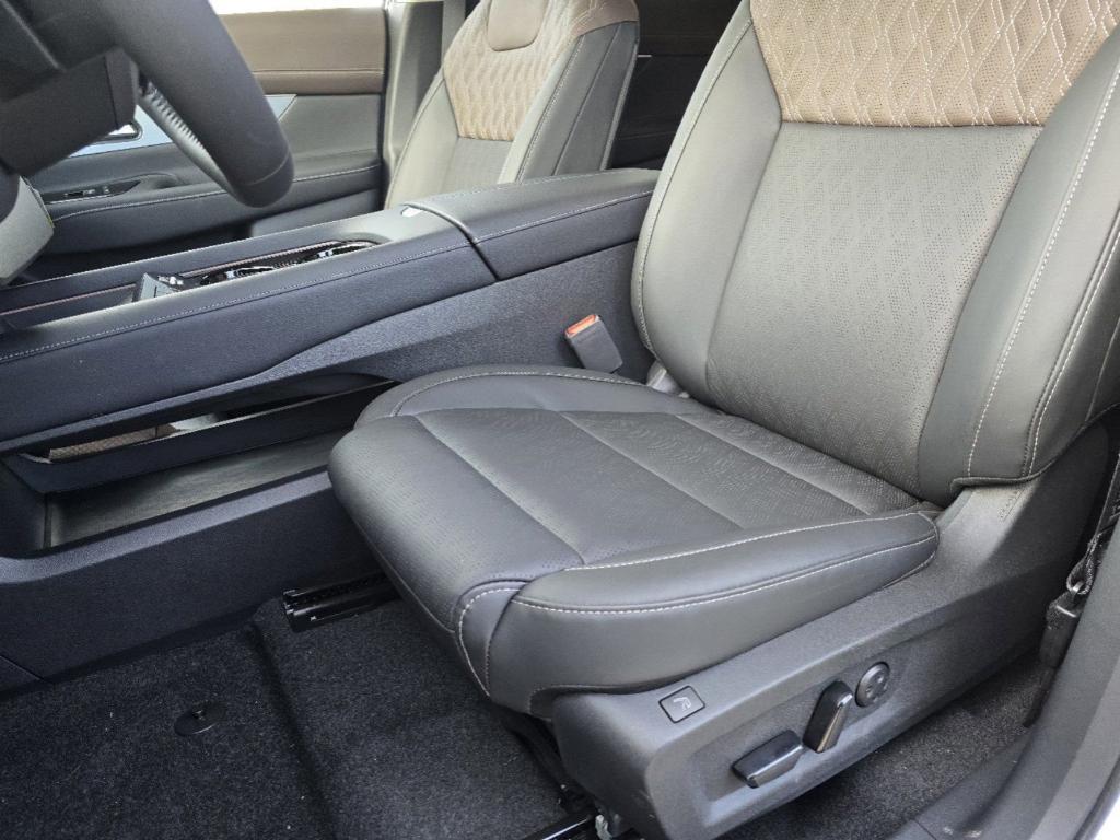 new 2025 Nissan Murano car, priced at $49,890