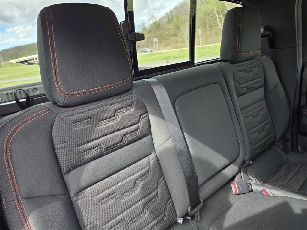 new 2025 Nissan Frontier car