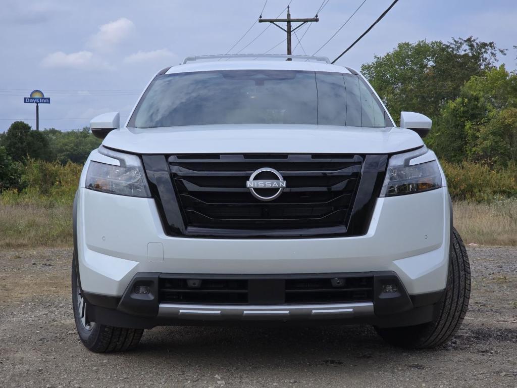 new 2025 Nissan Pathfinder car, priced at $38,980