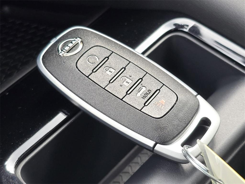 new 2025 Nissan Pathfinder car, priced at $40,980