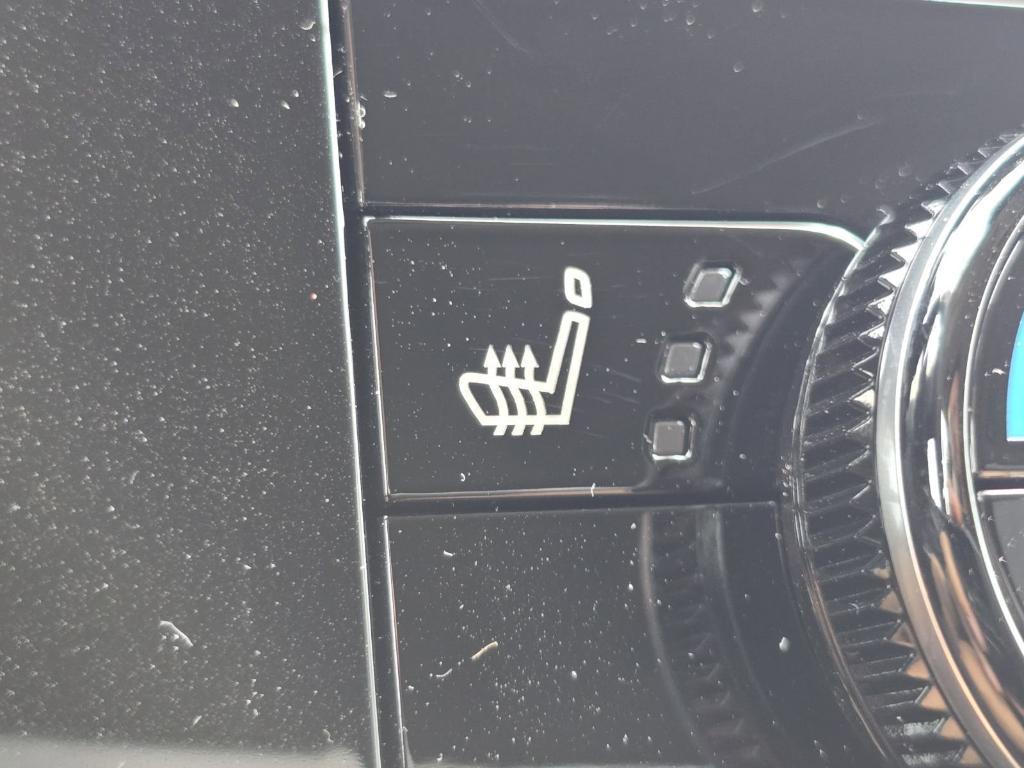 new 2025 Nissan Pathfinder car, priced at $38,980