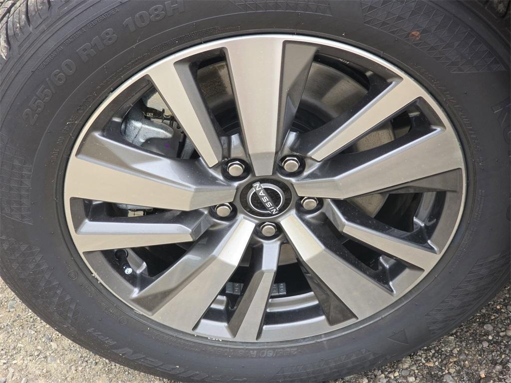 new 2025 Nissan Pathfinder car, priced at $40,980
