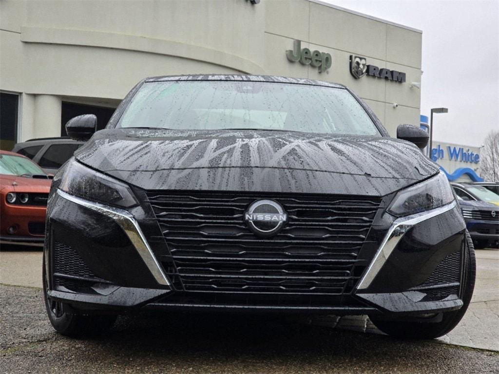 new 2025 Nissan Altima car, priced at $28,980