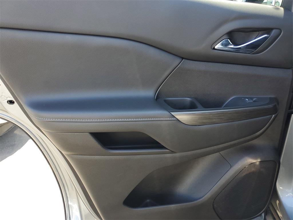 used 2023 GMC Acadia car, priced at $29,451