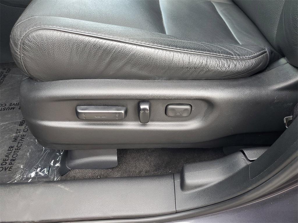 used 2022 Honda Pilot car, priced at $30,451