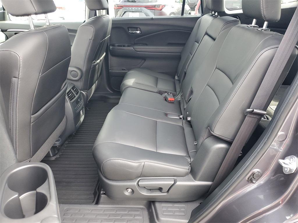 used 2022 Honda Pilot car, priced at $30,451