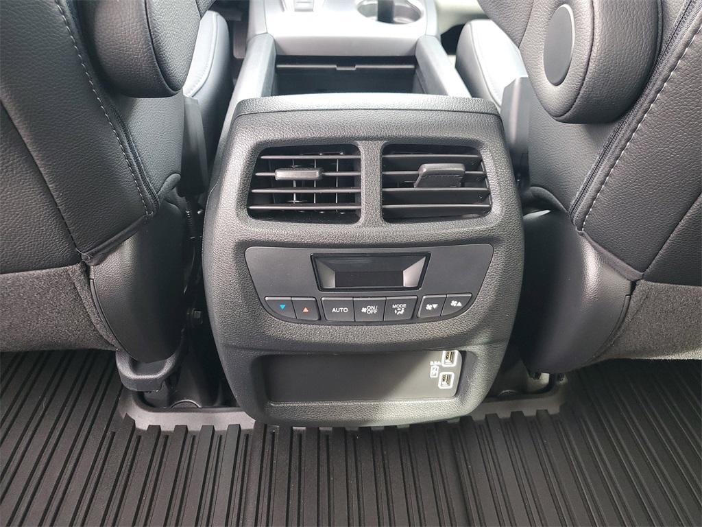 used 2022 Honda Pilot car, priced at $30,451