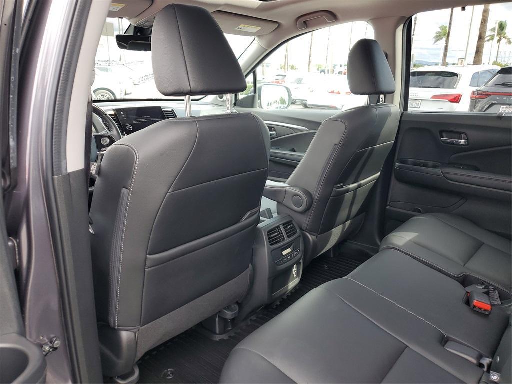 used 2022 Honda Pilot car, priced at $30,451
