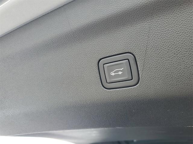 used 2023 GMC Yukon car, priced at $70,399