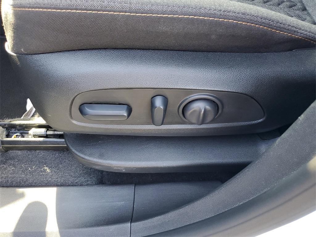 used 2024 Chevrolet Equinox car, priced at $17,699