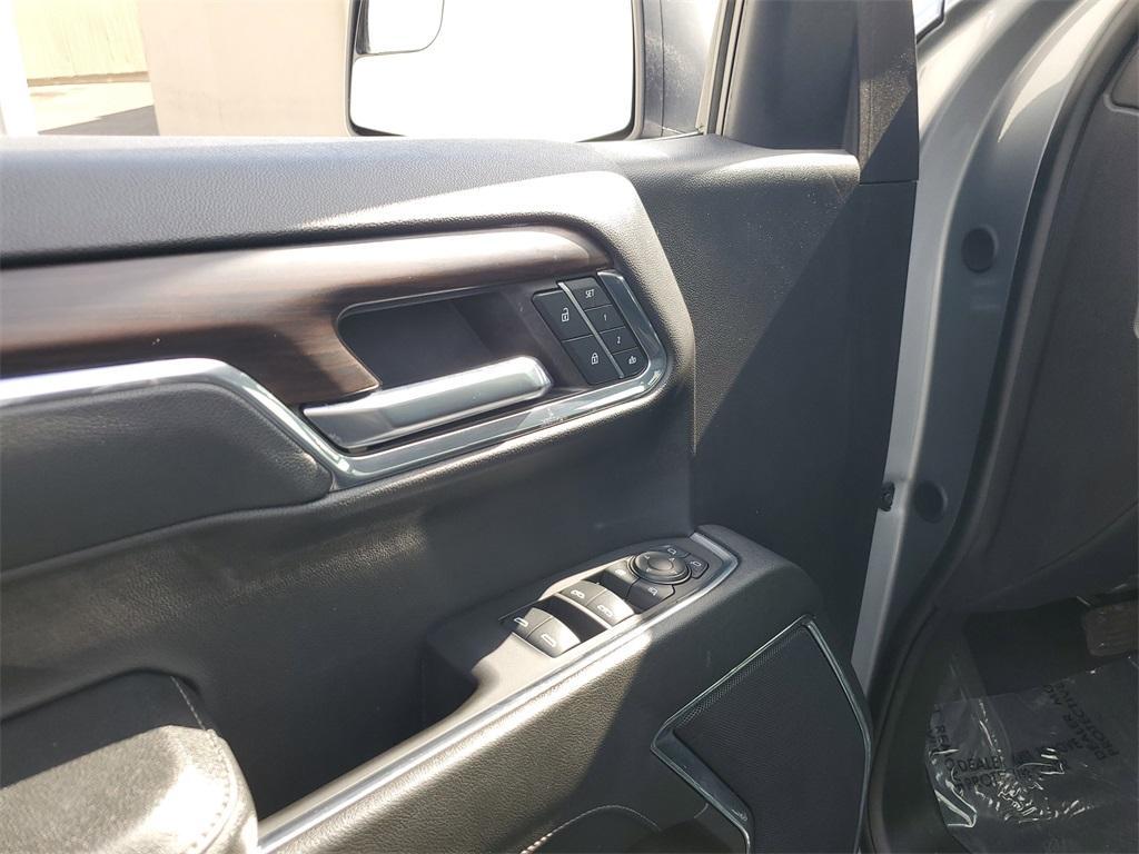 used 2024 GMC Sierra 1500 car, priced at $36,991