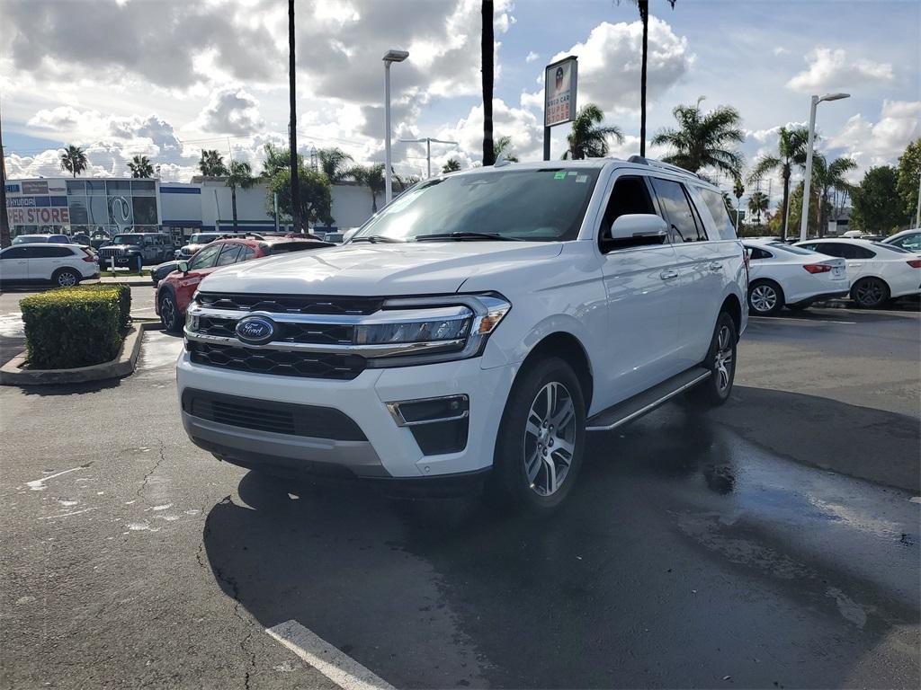 used 2023 Ford Expedition car, priced at $35,451