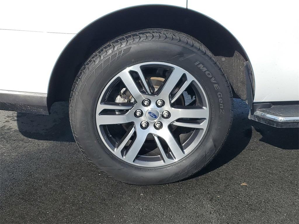 used 2023 Ford Expedition car, priced at $35,451