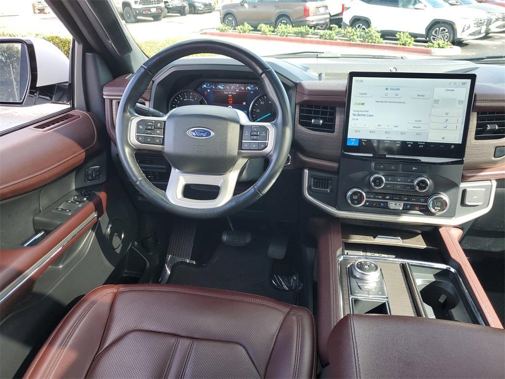 used 2023 Ford Expedition car, priced at $35,451