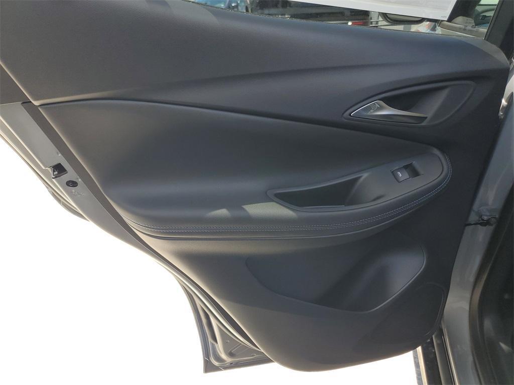 new 2025 Buick Encore GX car, priced at $28,401