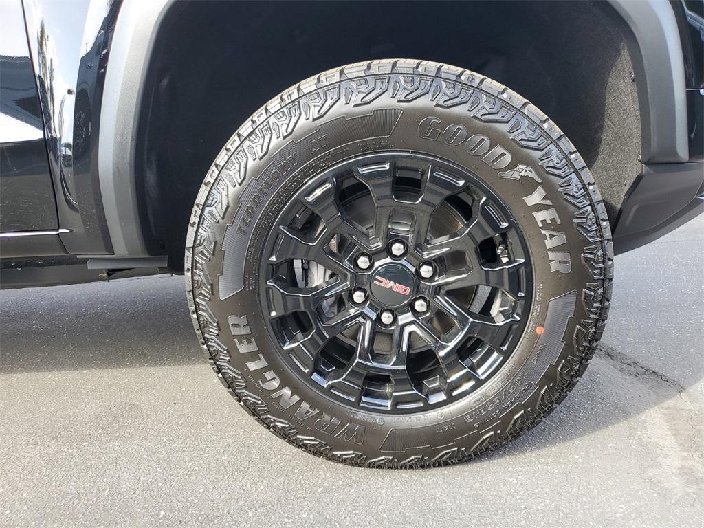 new 2026 GMC Canyon car, priced at $40,981