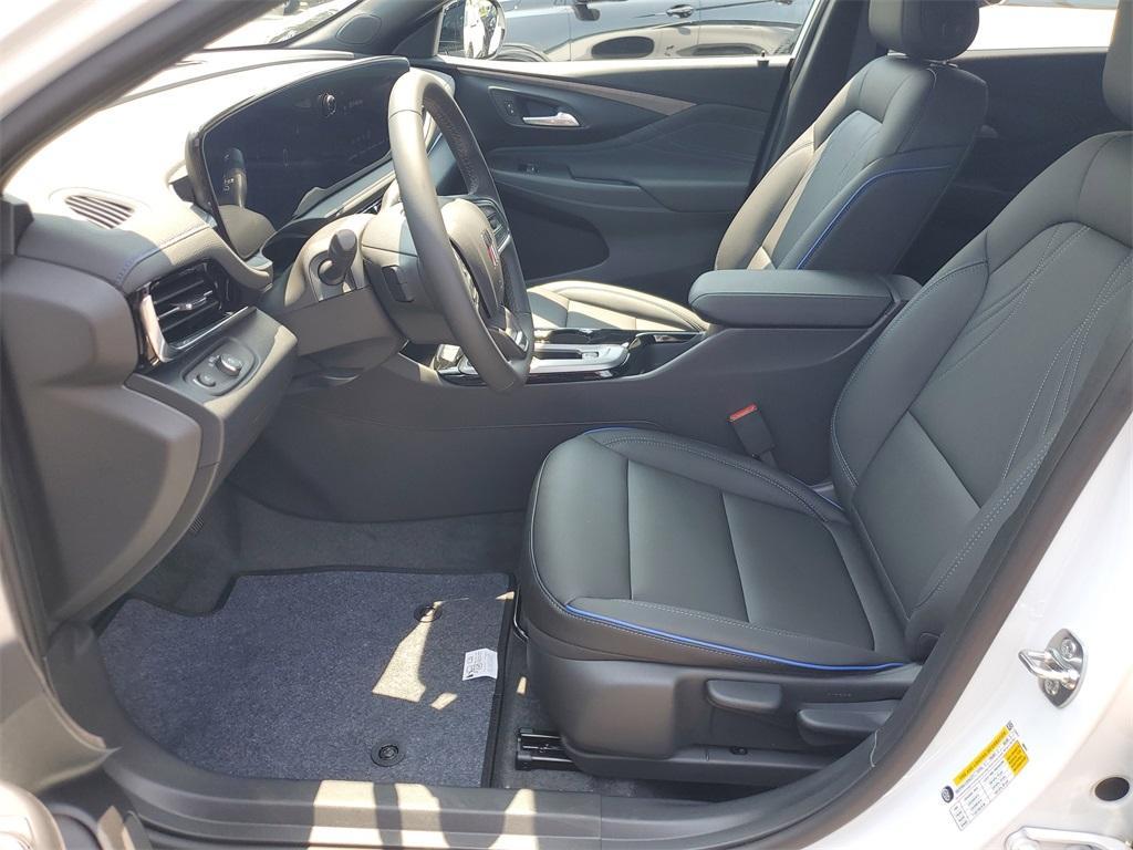 new 2025 Buick Envista car, priced at $24,474