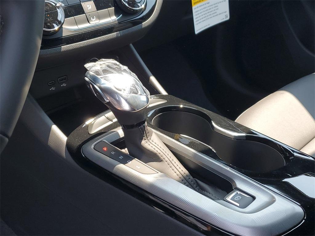 new 2025 Buick Envista car, priced at $24,474