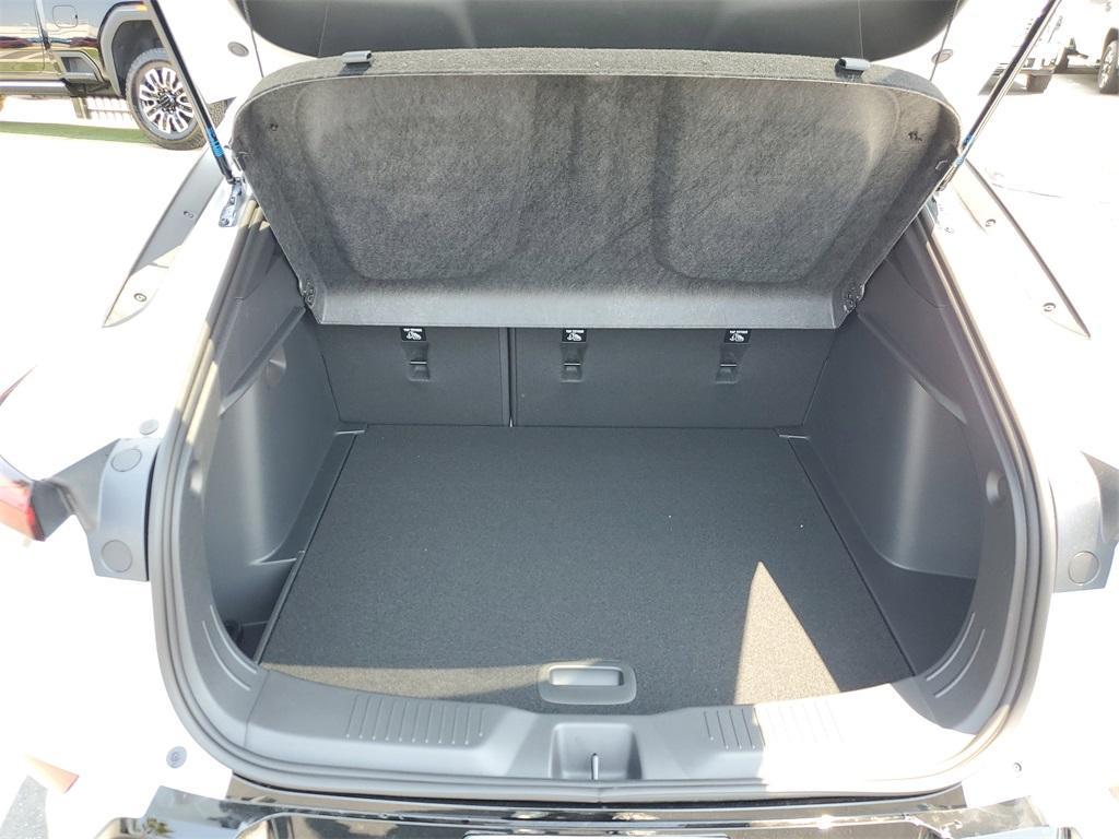 new 2025 Buick Envista car, priced at $24,474