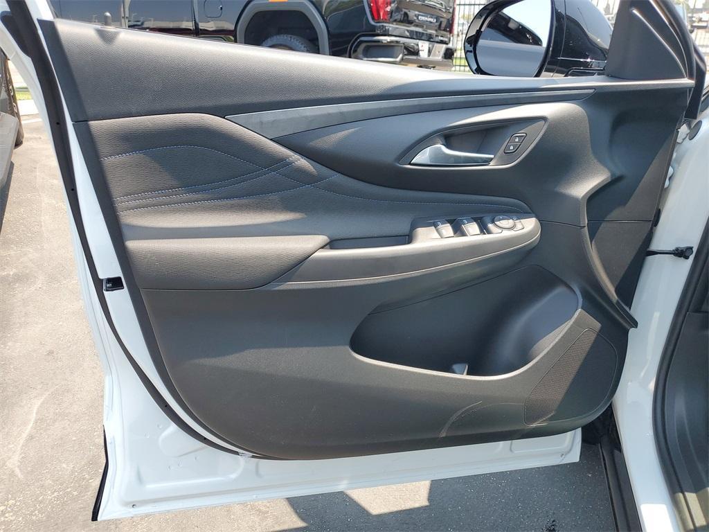 new 2025 Buick Envista car, priced at $24,474