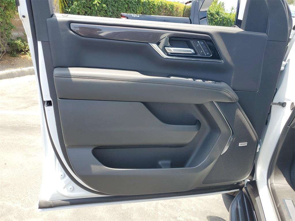 new 2025 GMC Yukon XL car, priced at $80,978