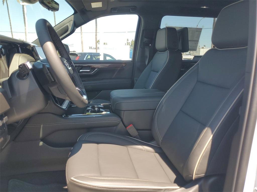 new 2025 GMC Yukon XL car, priced at $78,446