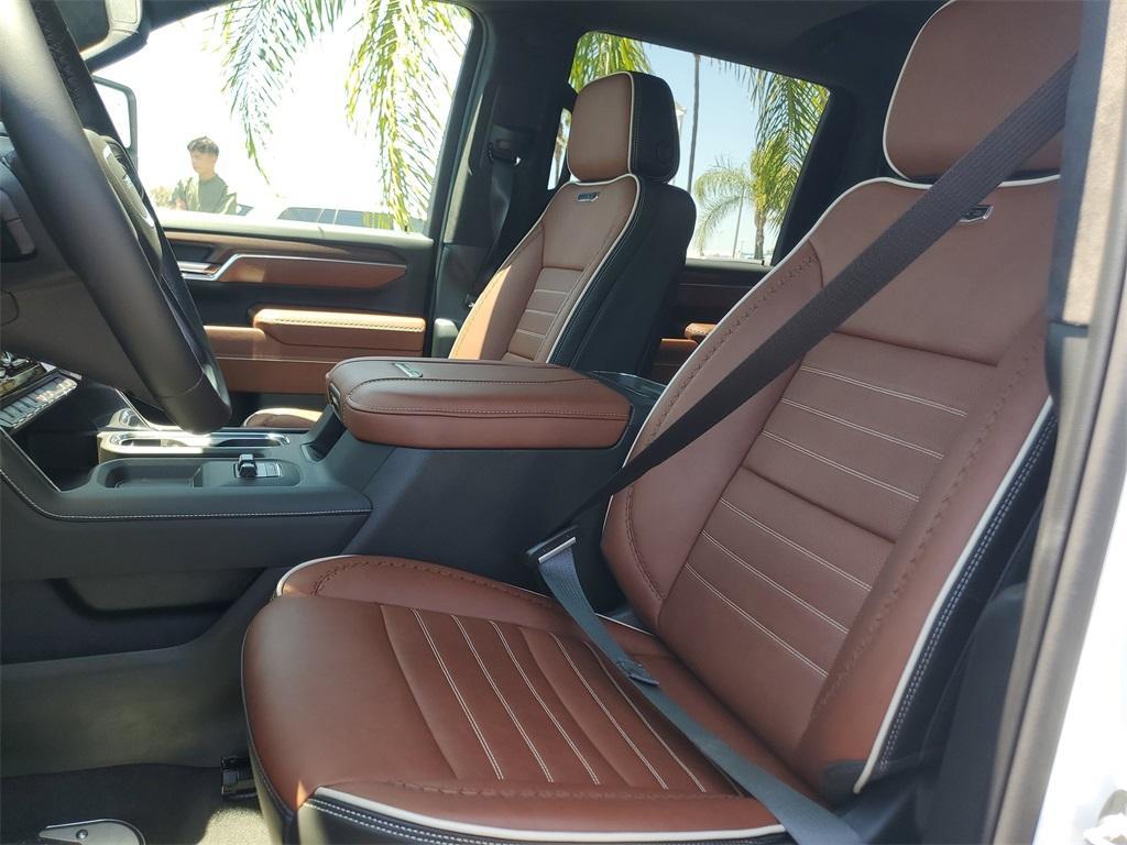 new 2025 GMC Sierra 2500 car, priced at $90,032