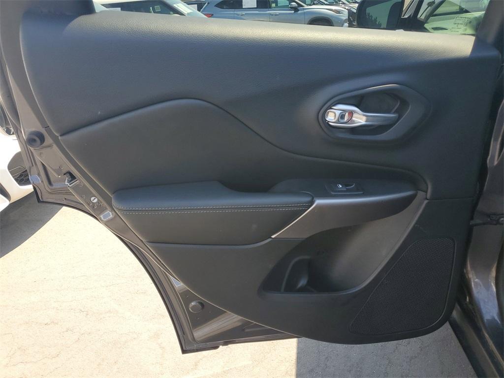 used 2019 Jeep Cherokee car, priced at $13,991
