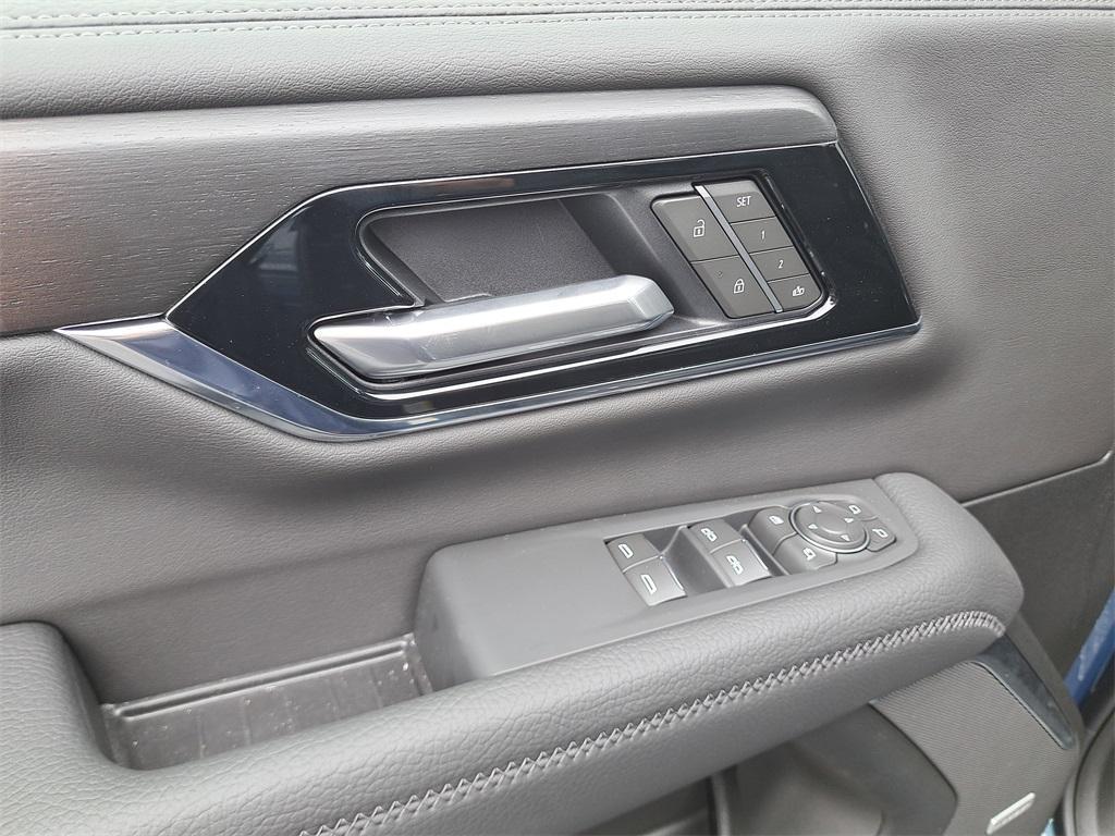 new 2025 GMC Yukon XL car, priced at $92,876